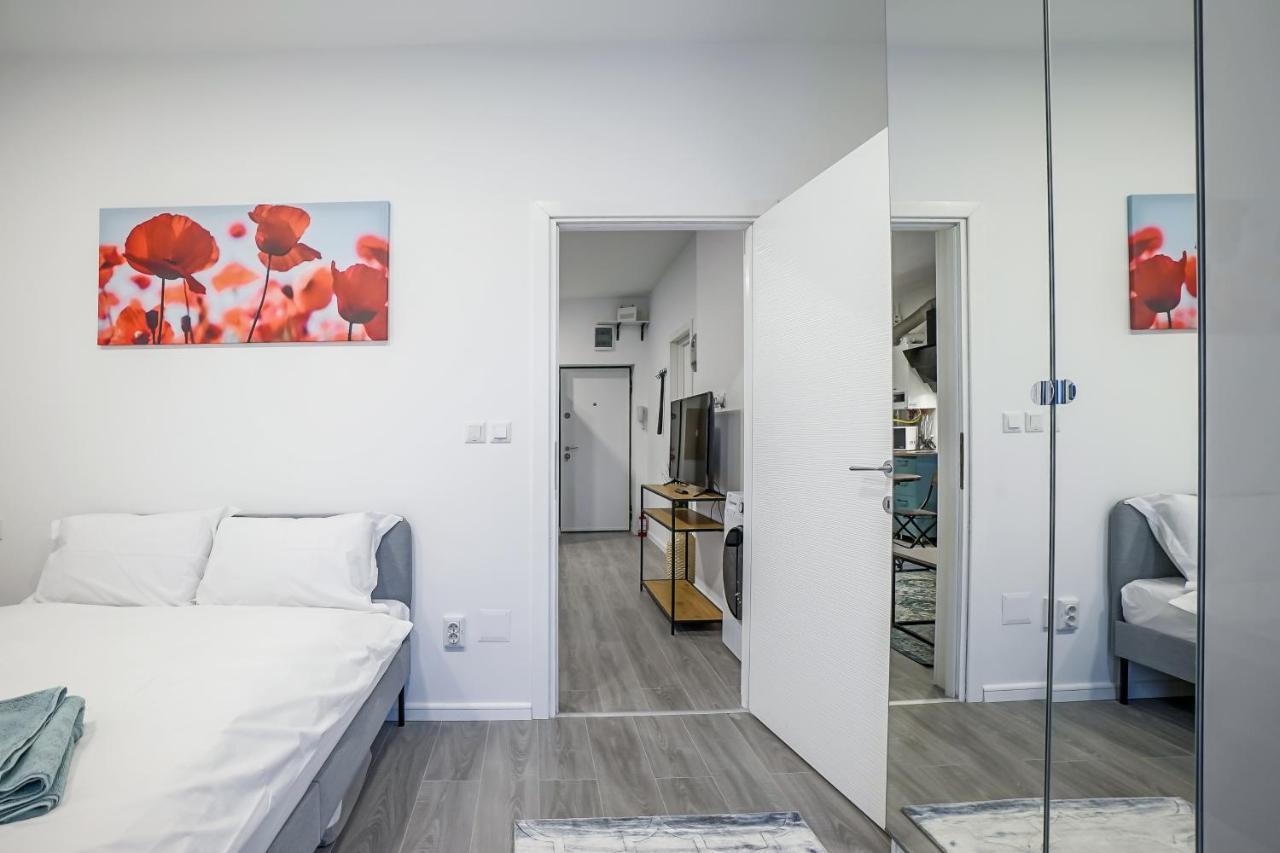 Bright Apartments Moments Away From Herastrau Park, Mall And Metro Bukareszt Zewnętrze zdjęcie