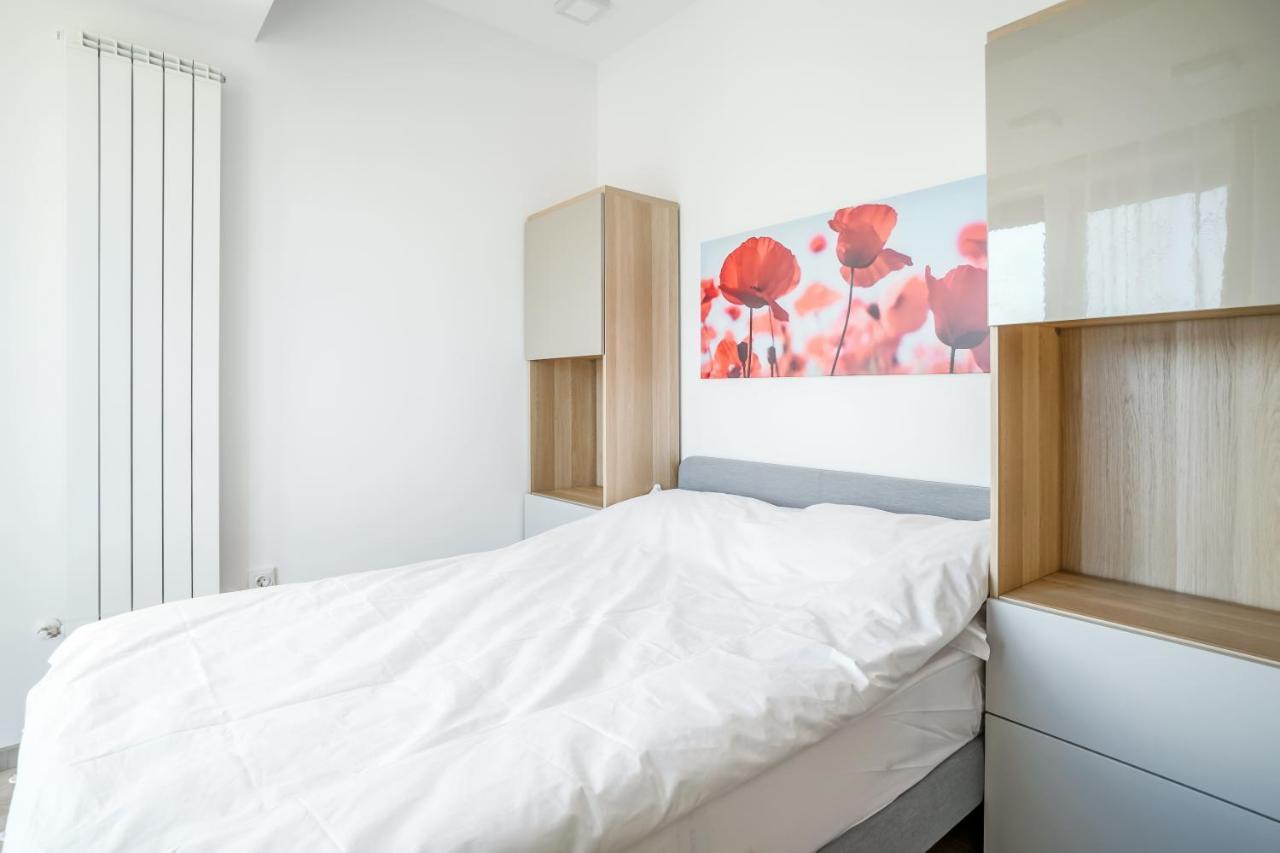 Bright Apartments Moments Away From Herastrau Park, Mall And Metro Bukareszt Zewnętrze zdjęcie